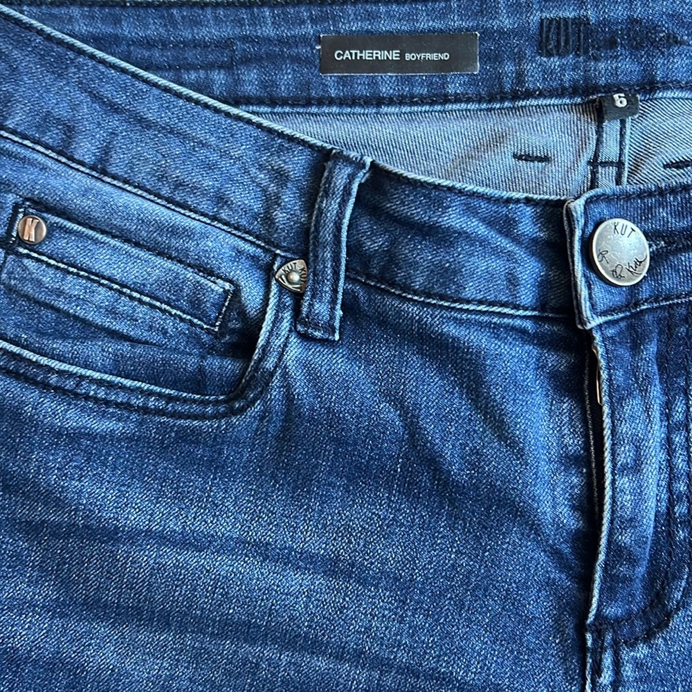 Kut from the Kloth Catherine Mid-Rise Boyfriend Jean Women’s‎ Size 6